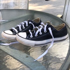 Black womans converse